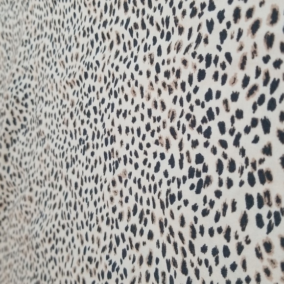 Abercrombie & Fitch skirt. Size small - Picture 4 of 5